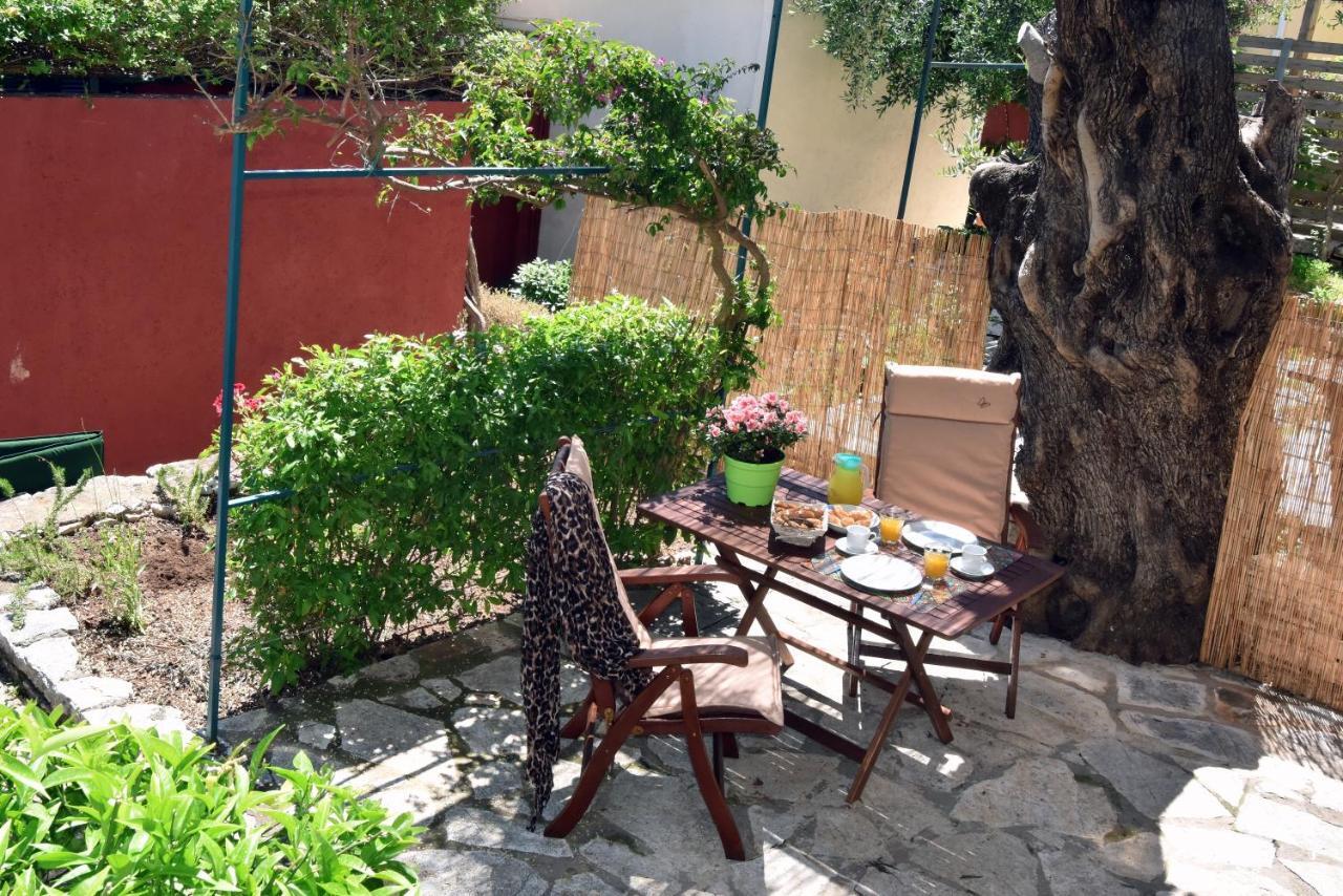 Barbati Beach House Apartamento Exterior foto