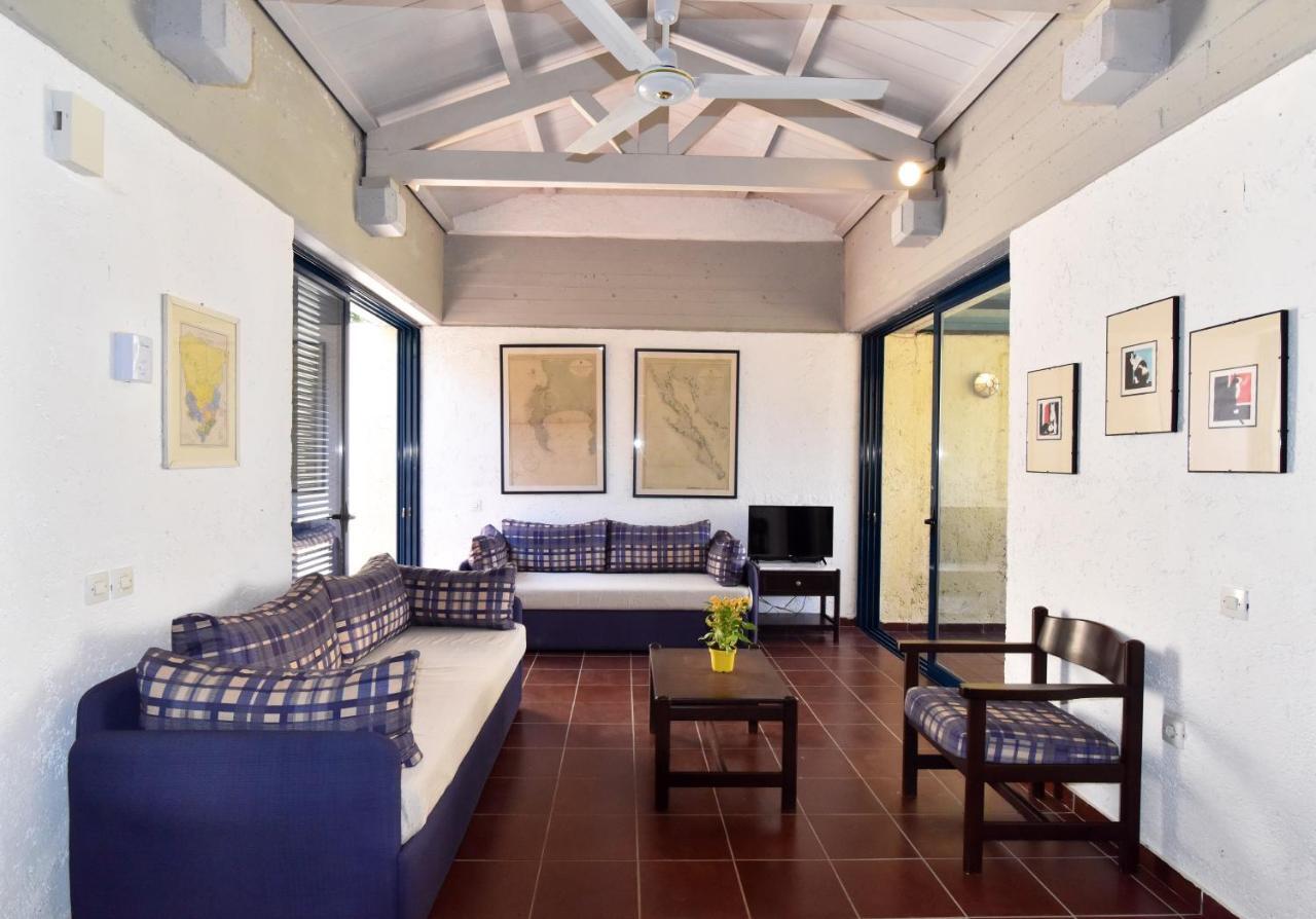 Barbati Beach House Apartamento Exterior foto